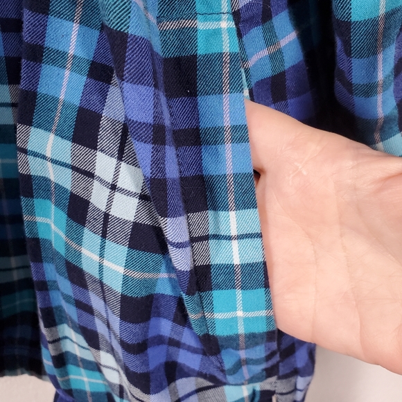 L.L. BEAN FLEECE LINED FLANNEL SHACKET - GUC - Picture 4 of 10